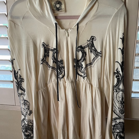 A.G.A Couture - Picture 2 of 4